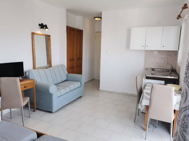 Standard Twin Room with Sea View image 1