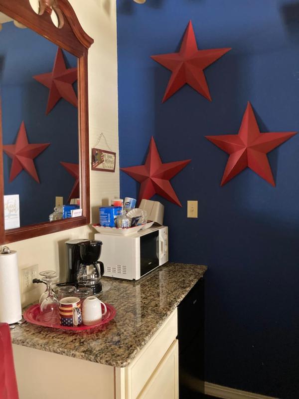 Fourth of July at All Seasons Inn image 4