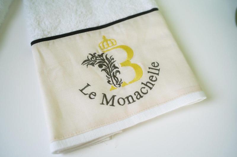 Deluxe Double Room image 2