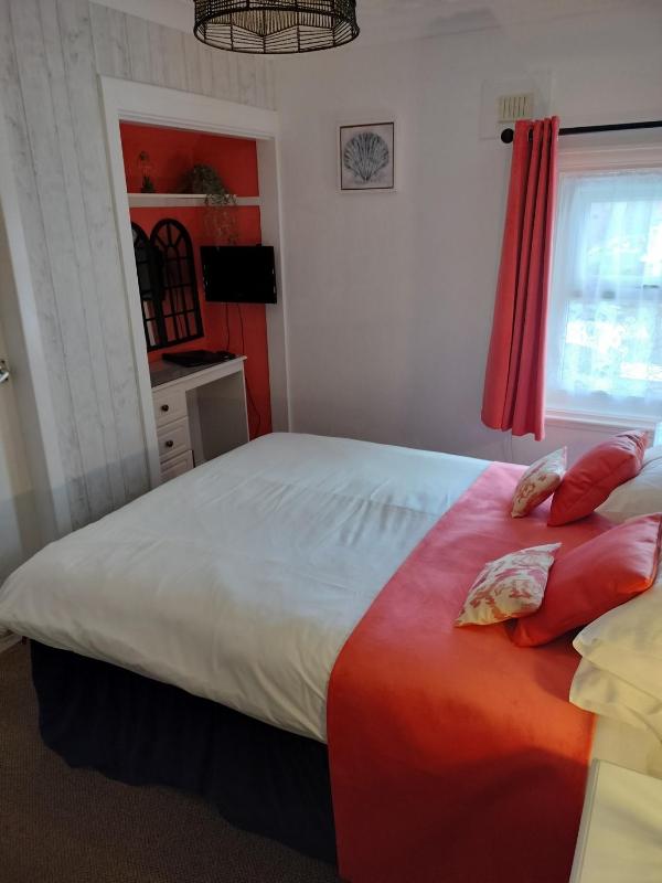 Double Room with Private Bathroom image 4