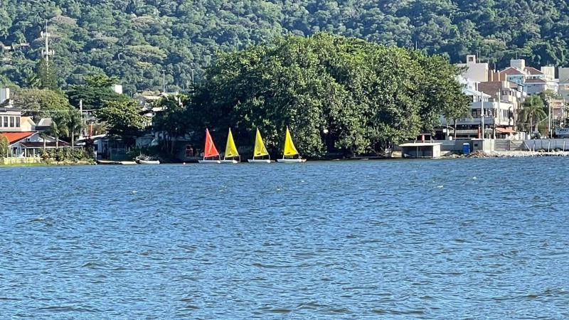 Lakehouse 24hs Hostel Lagoa Conceicāo - image 21