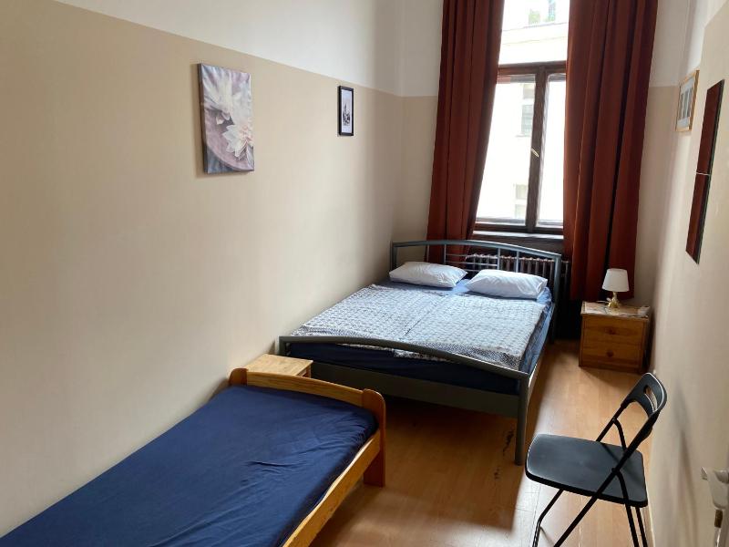 Double or Twin Room with Shared Bathroom image 1