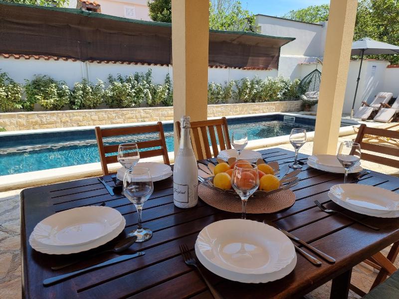 Family-friendly apartments with swimming pool Sabunike Zadar - 20179 - image 40
