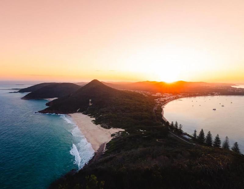 Luxury Escape Sundeck Shoal Bay - image 33