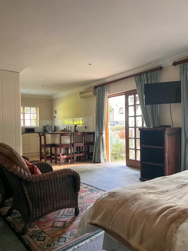 Bunkers Inn Guesthouse - image 8