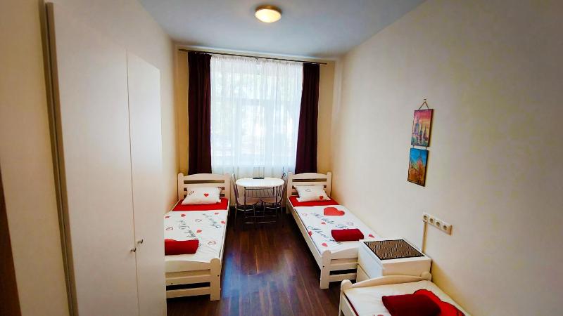 Triple Room with Shower image 4