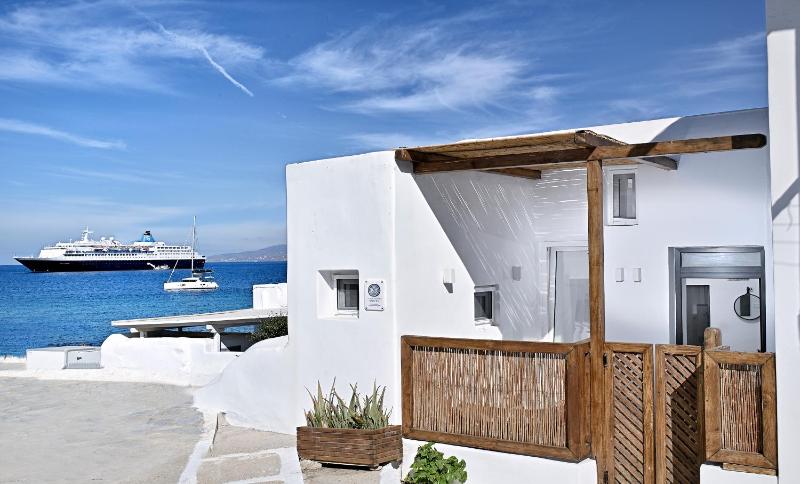 Maisonette with Outdoor Hot Tub and Windmill View - Annex Building  image 1