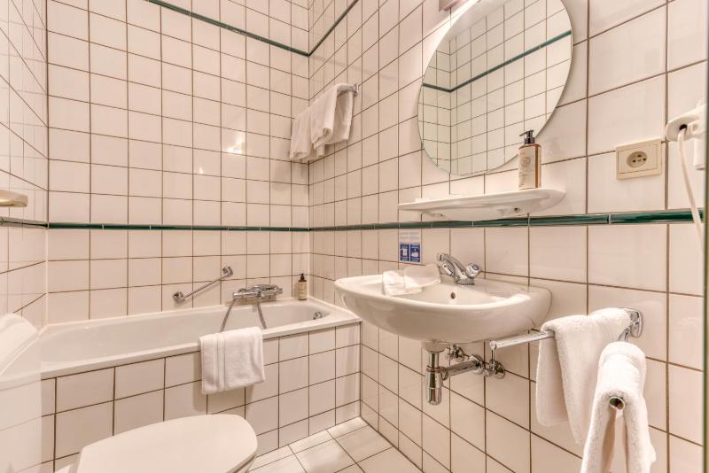 Single Room image 1