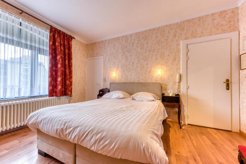 Double Room image 2