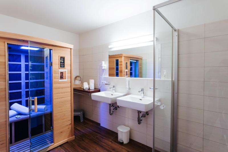 Two-Bedroom Apartment with Balcony - Top 4 image 1