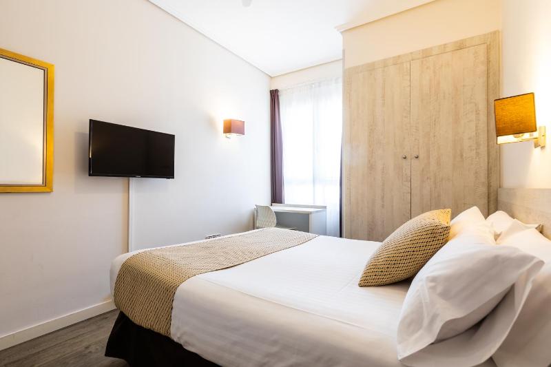 Superior Single Room image 4