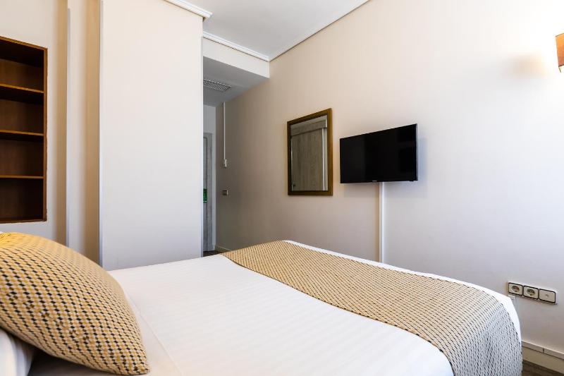 Superior Single Room image 3