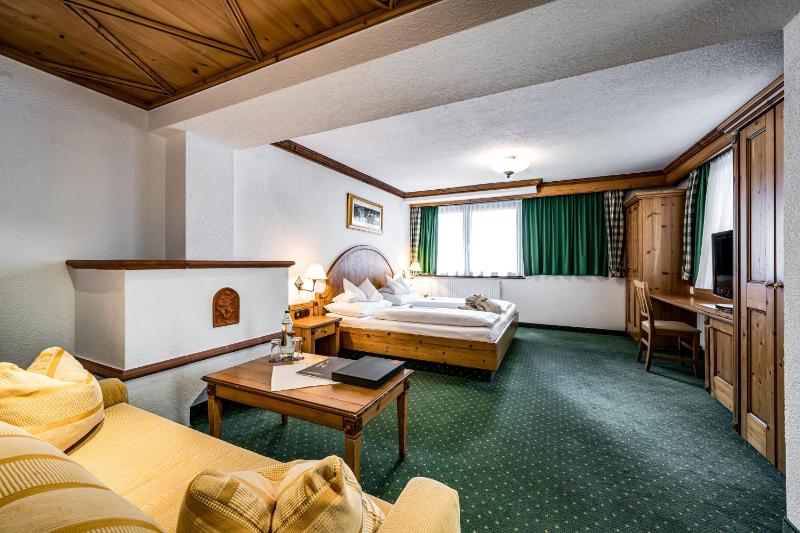 Superior Double Room image 3