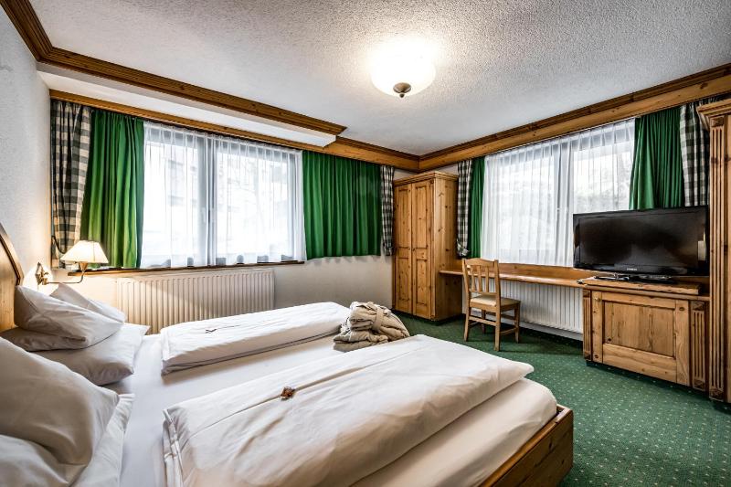 Superior Double Room image 1