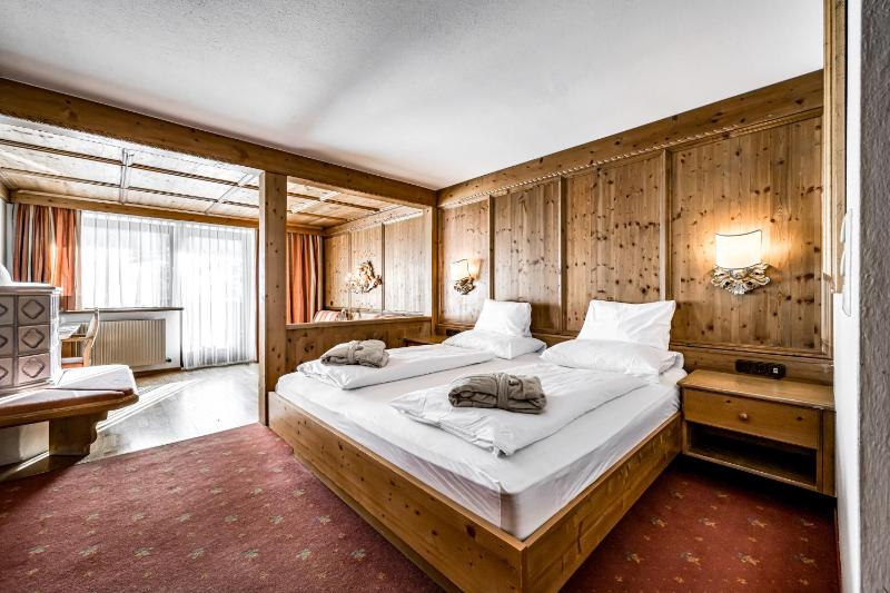 Superior Double Room image 4