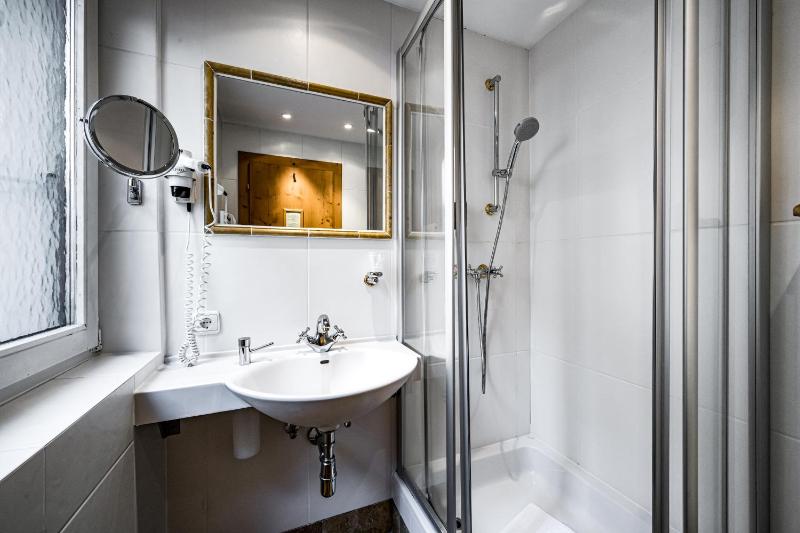 Single Room image 2
