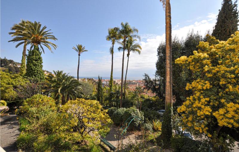 Stunning Apartment In Menton With Wifi - image 11