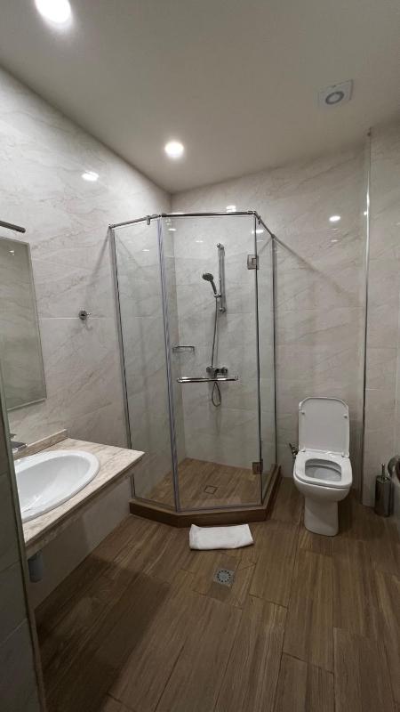 Double or Twin Room with Balcony image 4