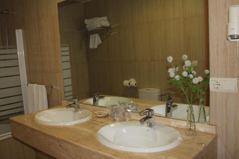 Triple Room image 4