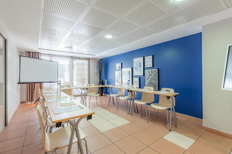 Appart'City Confort La Ciotat - Cote Port - image 33
