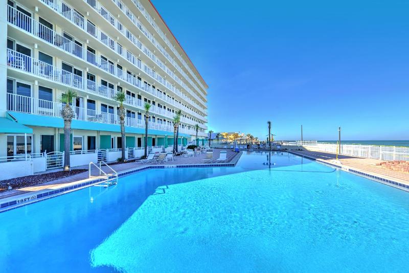 Harbour Beach Resort - image 1