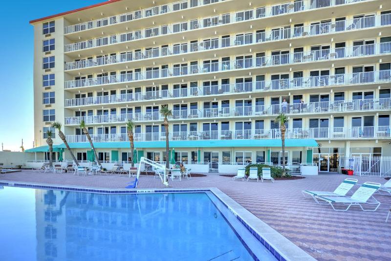 Harbour Beach Resort - image 8
