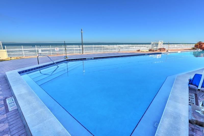 Harbour Beach Resort - image 19
