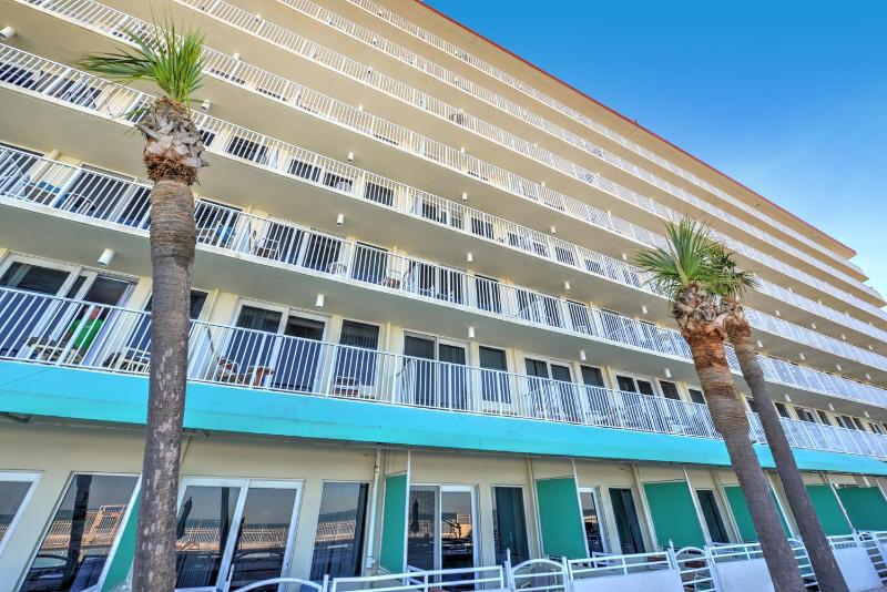 Harbour Beach Resort - image 16