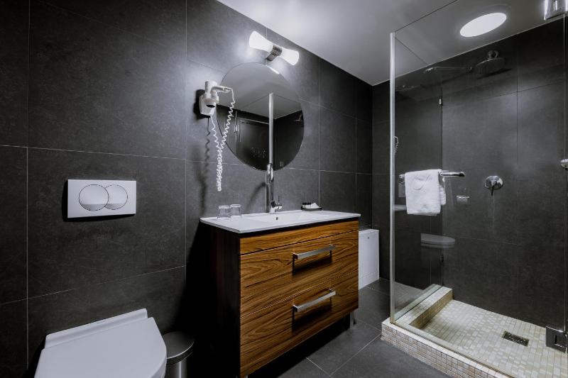 Double Room with Spa Access image 2