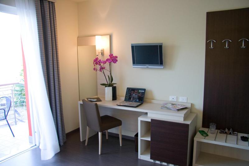 Triple Room with Lake View image 1
