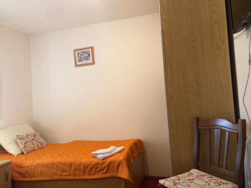 Single Room image 1