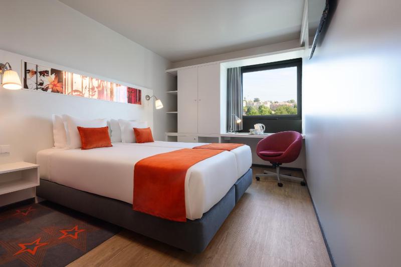 Star Inn Porto - image 23