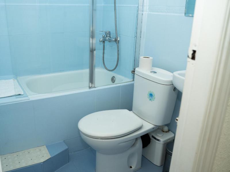 Quadruple Room image 1