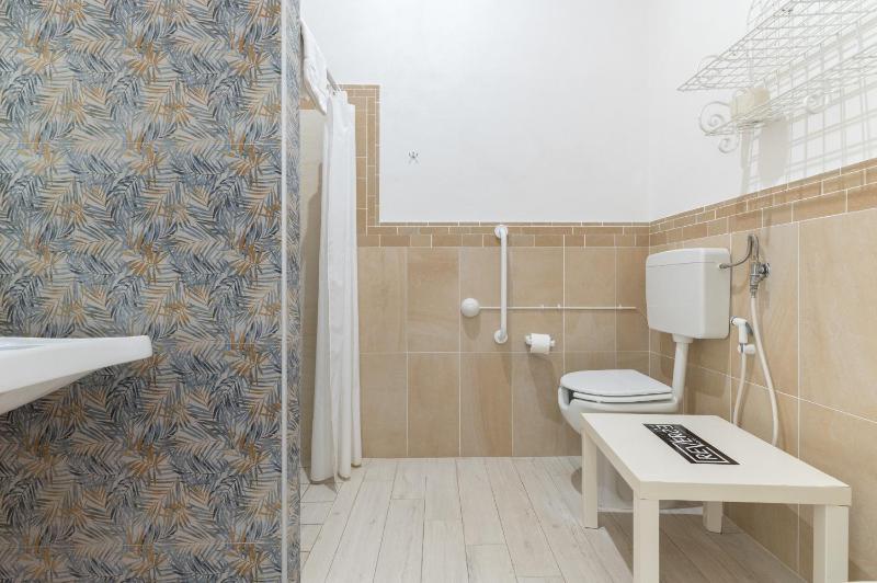 Double or Twin Room with Bathroom image 3