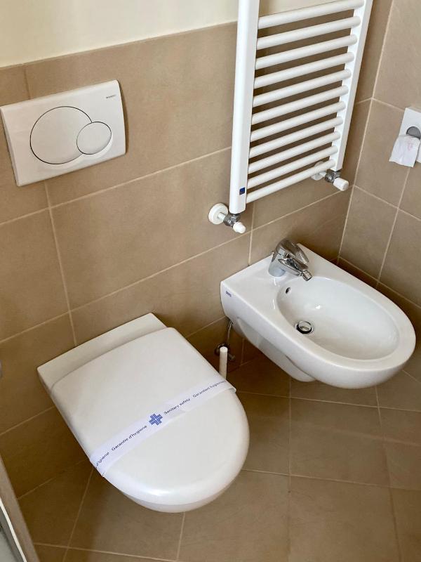 Standard Double or Twin Room with Garden View image 4