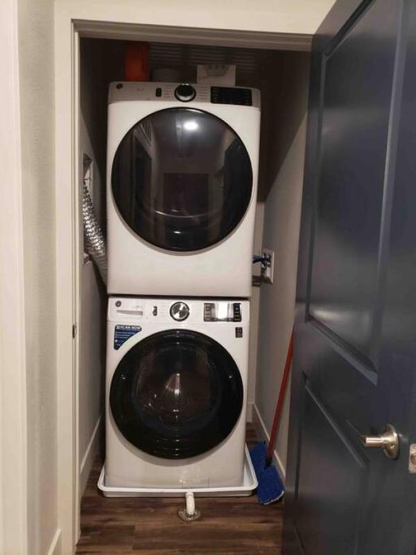 Monument Resort like amenities with King bd Qn bd Garage Fast WiFi Sleeps - image 29