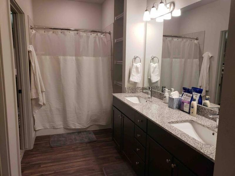 Monument Resort like amenities with King bd Qn bd Garage Fast WiFi Sleeps - image 26