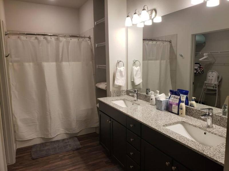 Monument Resort like amenities with King bd Qn bd Garage Fast WiFi Sleeps - image 33