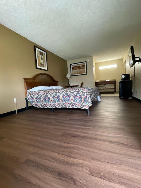 Deluxe Room image 2