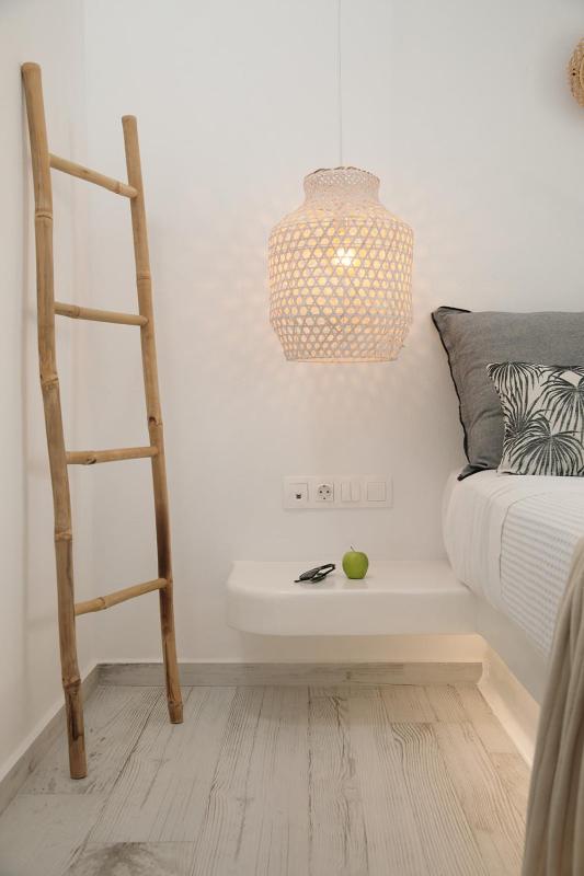 Standard Double Room image 3