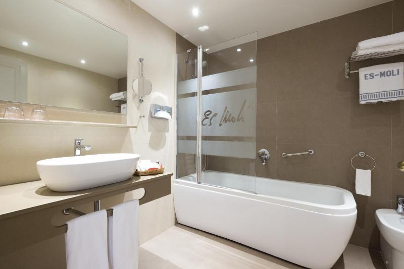 Classic Double or Twin Room in Annex Building image 2