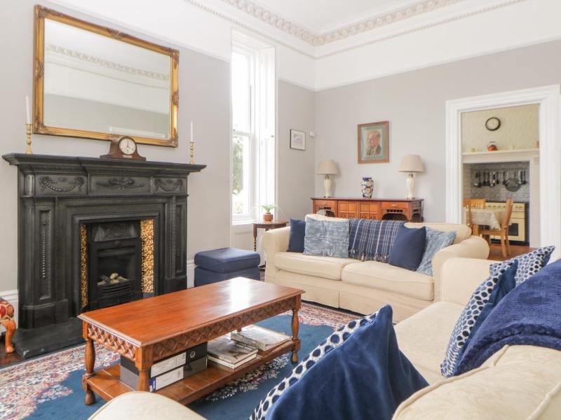 Holcombe House - image 18