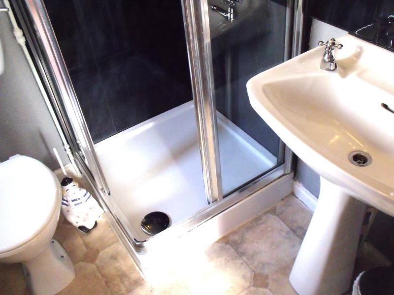Deluxe Double Room with Shower image 2