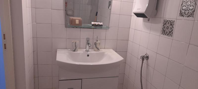 One-Bedroom Apartment image 1