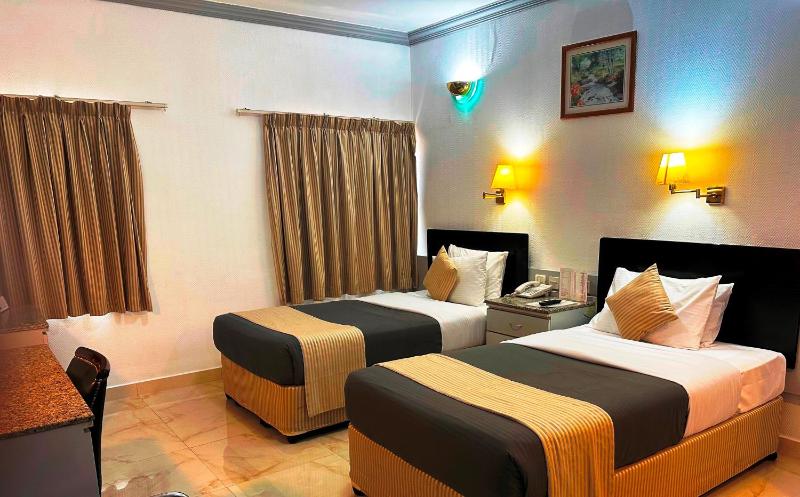 Standard Double or Twin Room image 3