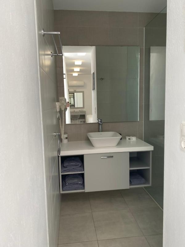 Anemoni Beach Hotel - image 17