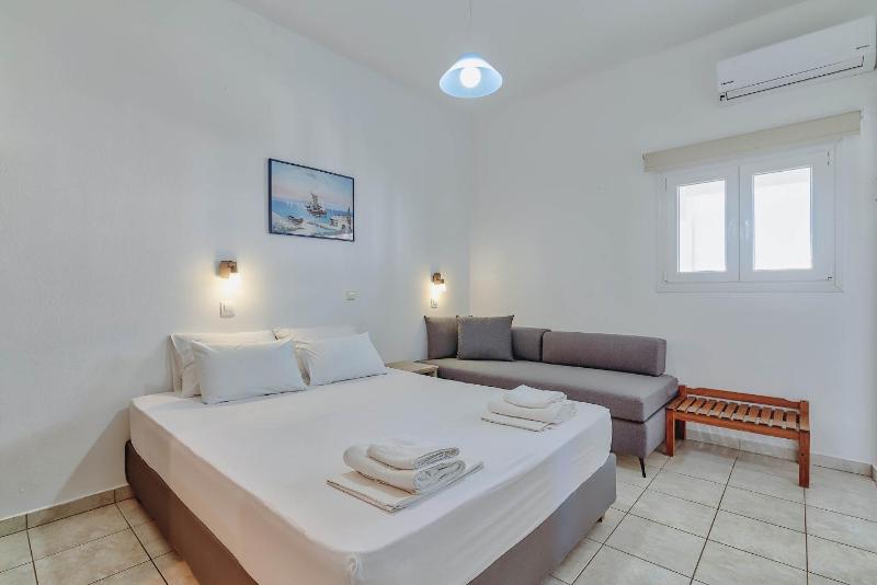Superior Quadruple Room image 1