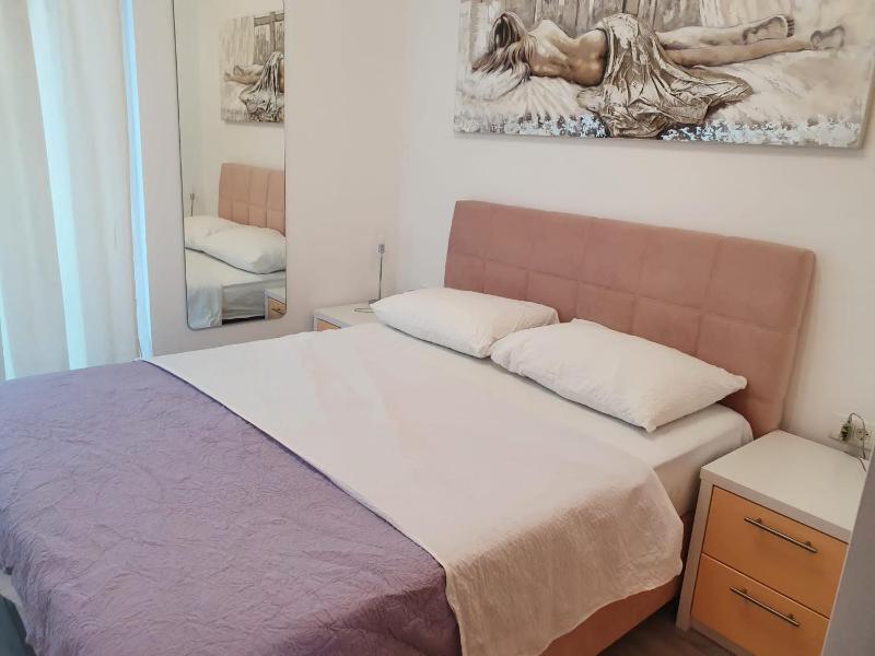 Deluxe Apartment image 2