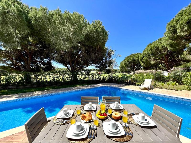 Vilamoura Amazing Golf Villa With Pool by Homing - image 1