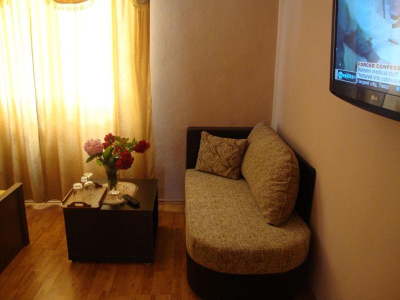 Two-Bedroom Apartment with Sea View (4 Adults) image 2
